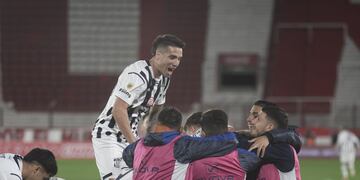 Talleres le ganó a Huracán y sigue firme como escolta. Enfrentará al campeón River por Copa Argentina (Federico López Claro)