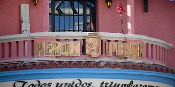 Cómo es el bar Perón Perdón que funciona en la ciudad de Córdoba.