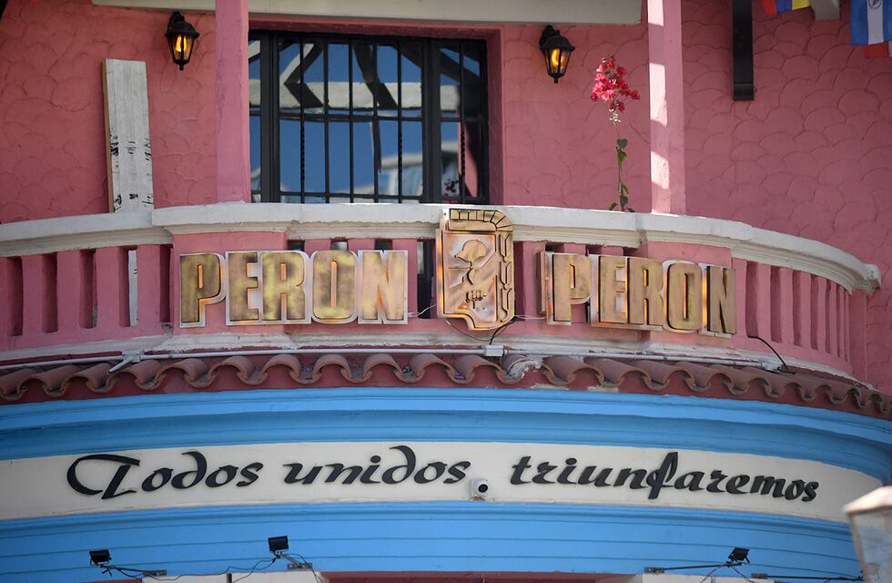 Con murales de Evita y Hebe de Bonafini, así es el bar “Perón Perón” que está en pleno Alta Córdoba