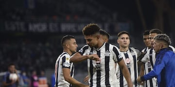 El colombiano Valoyes, perseguido por las lesiones, baja considerable en Talleres (Facundo Luque).