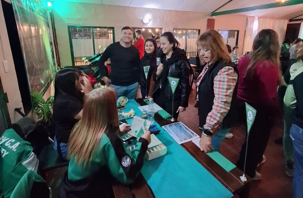 El Hockey del Deportivo y Cultural Arroyito presentó el proyecto de su cancha sintética