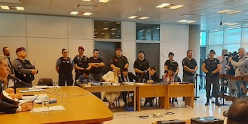 Los gestos de Espósito Valenti y Páez durante el juicio donde se las investiga de asesinar a Lucio.