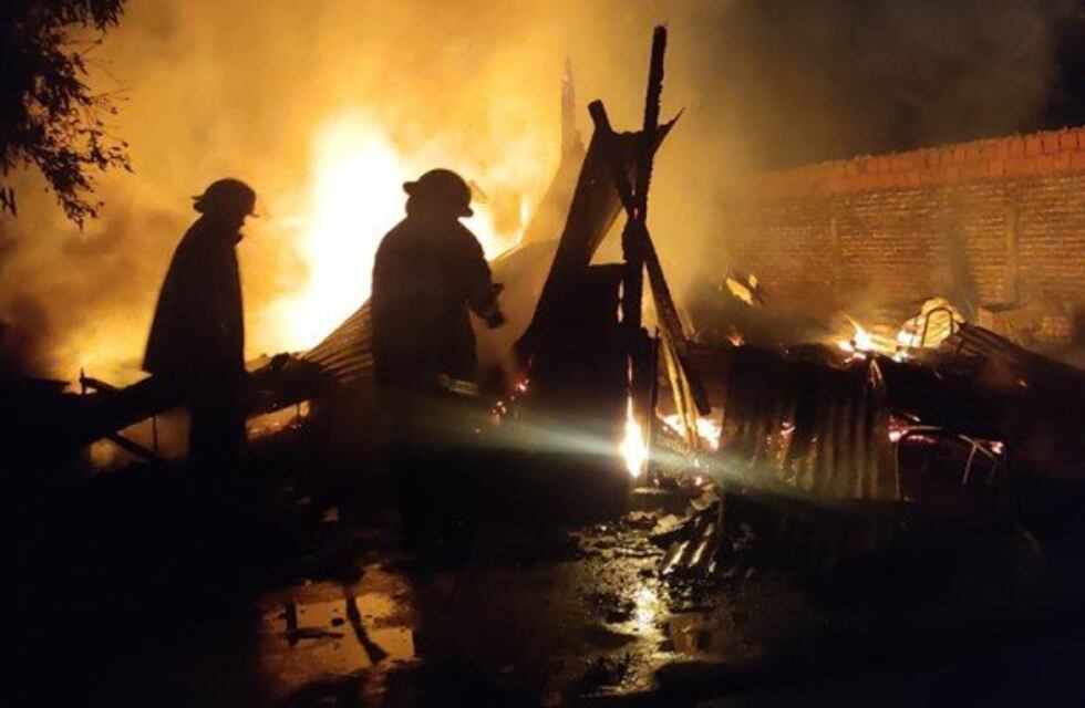 Posadas: violento ocasionó el incendio de su vivienda