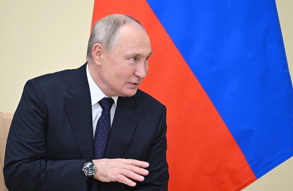 Estados Unidos sancionó a 130 empresas y personas que brindan suministros a Rusia