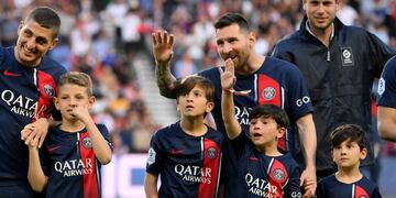 La "Pulga" llevó a toda su familia al partido con Clermont.