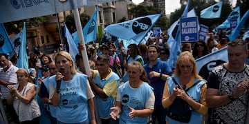 Salarios. Protesta de la Unión de Educadores de la Provincia de Córdoba (UEPC). (Pedro Castillo / La Voz)