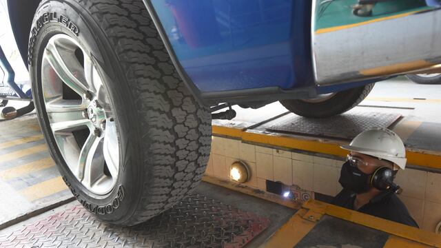 A partir de enero del año próximo se exigirá la oblea de RTO a todos los autos y vehículos mendocinos. Foto: Archivo / los Andes.