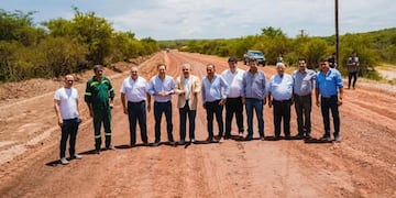El Gobierno de Catamarca avanza con la pavimentación del acceso al Dique de Ipizca.