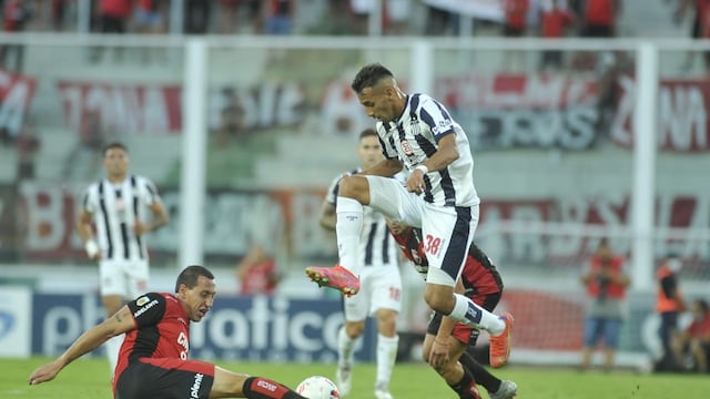 Cristian Lema jugó un partido aparte contra Talleres, por su pasado en Belgrano (Fotografías de Javier Ferreyra)