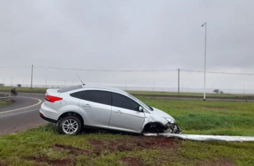 Accidente de tránsito en el Acceso Sur dejó como saldo daños materiales