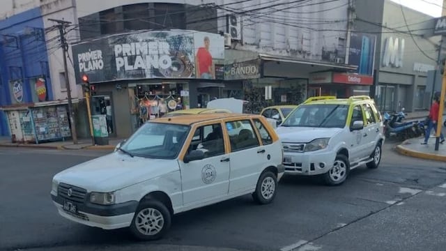 Posadas: juez ordenó desarticular el piquete de taxistas en Posadas.