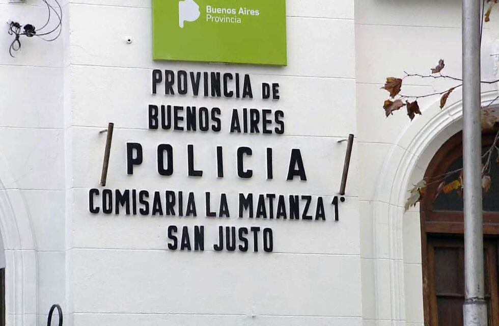 Cuatro motochorros asaltaron a punta de pistola a una pareja de adolescentes en San Justo