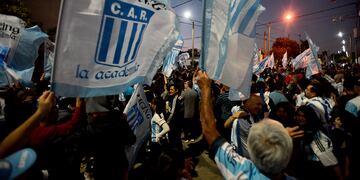 Racing sigue de festejo. Este viernes, partido homenaje en Nueva Italia (La Voz).