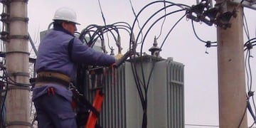 La empresa Edemsa advirtió que el domingo por la mañana realizará trabajos en una estación transformadora de Guaymallén por lo que se podrían registrar variaciones en la tensión. Gentileza Edemsa