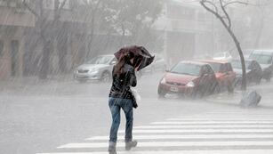 Temporal en Bahía Blanca: el SMN emitió alerta roja por fuertes tormentas que llegarían a Buenos Aires durante la madrugada