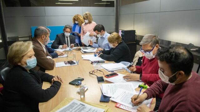 Ampros aceptó la oferta salarial para los trabajadores de la Salud.