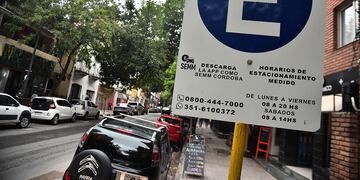 Así es la prestación de servicios en Córdoba este fin de semana extra largo. (La Voz)