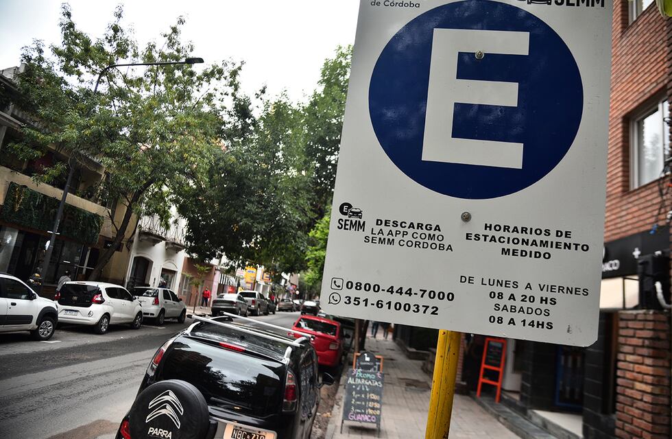 Cómo funcionan los servicios en Córdoba este fin de semana extra largo por el Día del Trabajador