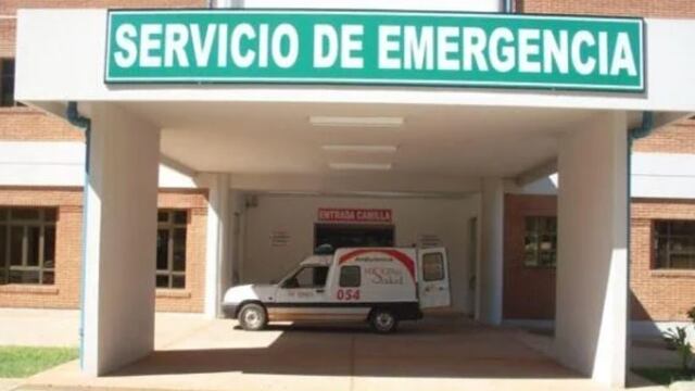 Podaba un árbol y se cortó el pie con una amoladora.