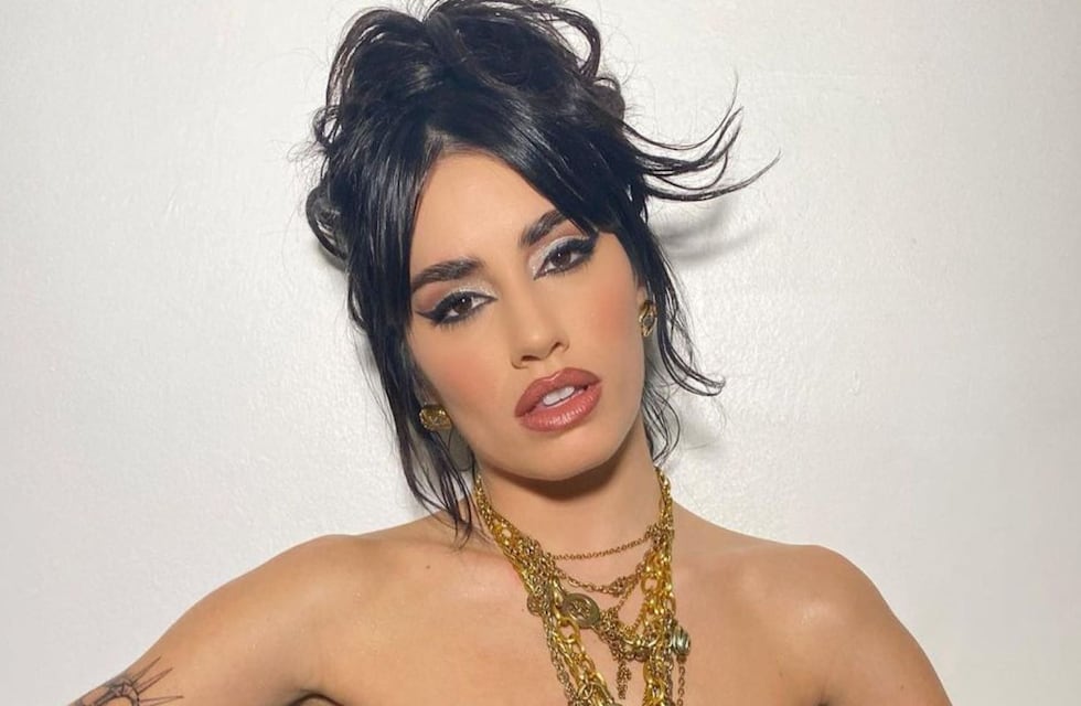 Lali Espósito recordó su etapa rubia platinada y reveló una foto inédita