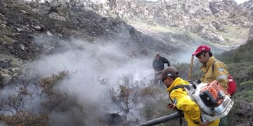 Se les dificultó a los brigadistas del PPMF llegar hasta la zona caliente para trabajar y sofocar las llamas.
