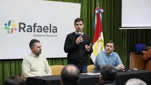 Leonardo Viotti defendió el espectáculo de Piñón Fijo en Rafaela: "contratamos un show que fue muy convocante, lindo y que no fue caro".