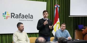 Leonardo Viotti defendió el espectáculo de Piñón Fijo en Rafaela: "contratamos un show que fue muy convocante, lindo y que no fue caro".