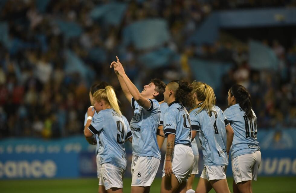 La caravana de Belgrano y otro festejo: las Piratas son de Primera