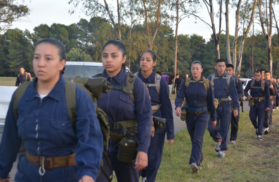 Puerto Belgrano: aspirantes de la ESSA realizaron ejercicios de supervivencia