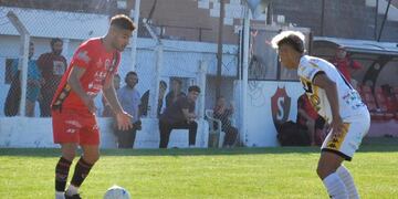 Sporting perdió como local 2 a 0 ante Olimpo.