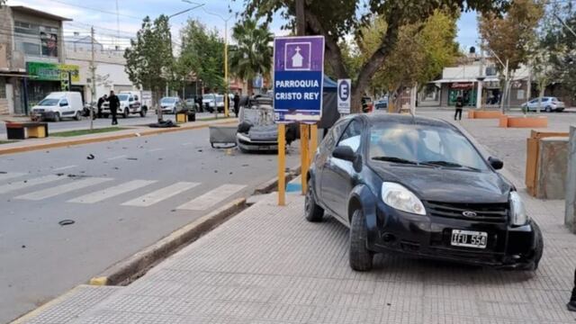 Impresionante vuelco en San Juan, dejó a un joven fallecido en el acto