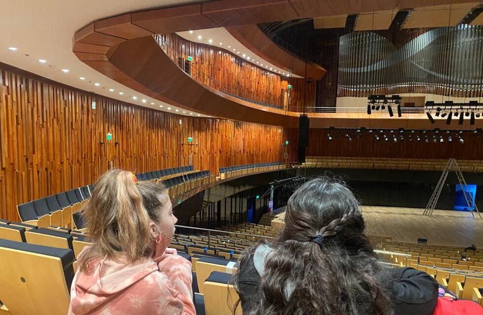 La delegación de escuelas experimentales de Ushuaia visitó el Centro Cultural Kirchner