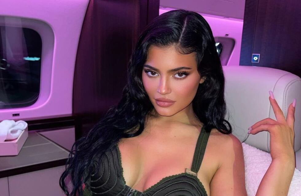 ¡No es Kylie Jenner! Los 10 famosos que más contaminan en lo que va del año