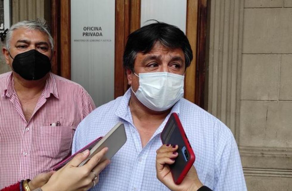 Convocaron al sector de los trabajadores del citrus y a los empresarios a dialogar en Casa de Gobierno