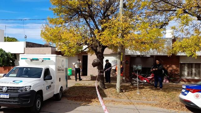 La casa del trágico suceso en Morteros (foto FM República Morteros)