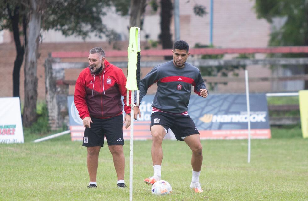 El “Santo” entrena y piensa en Riestra