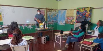 Charla sobre Gestión Ambiental en la escuela de La Sortija