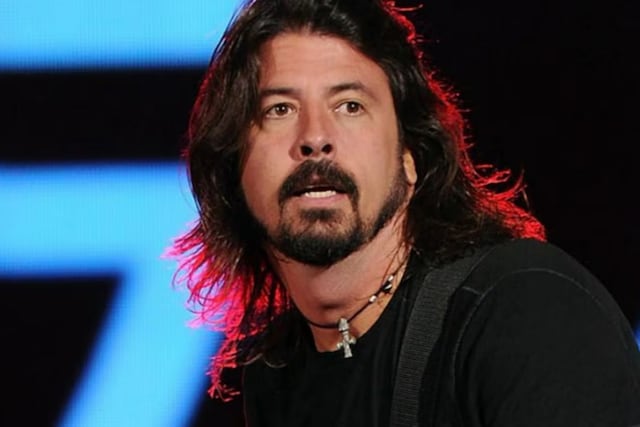 El cantante de Foo Fighters reveló tener una hija fuera del matrimonio