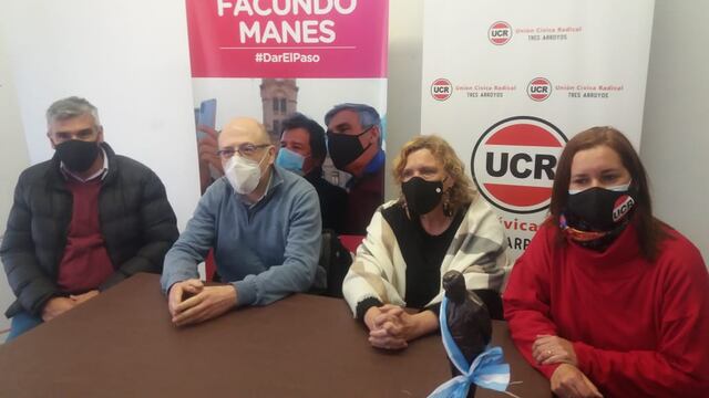 Fabio Quetglas, Diputado Nacional de la UCR y precandidato a Diputado en las Paso 2021, estuvo en Tres Arroyos, acompañado por la Diputada Provincial y precandidata,  Anahí Bilbao.