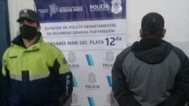 Un hombre le disparó a su tía y los vecinos intentaron lincharlo. Uno de los policías resultó herido en el forcejeo