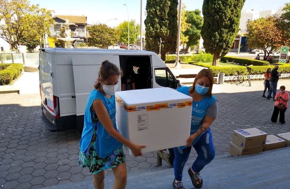 Llegaron a Bahía Blanca 8.100 dosis de la vacuna Sinopharm