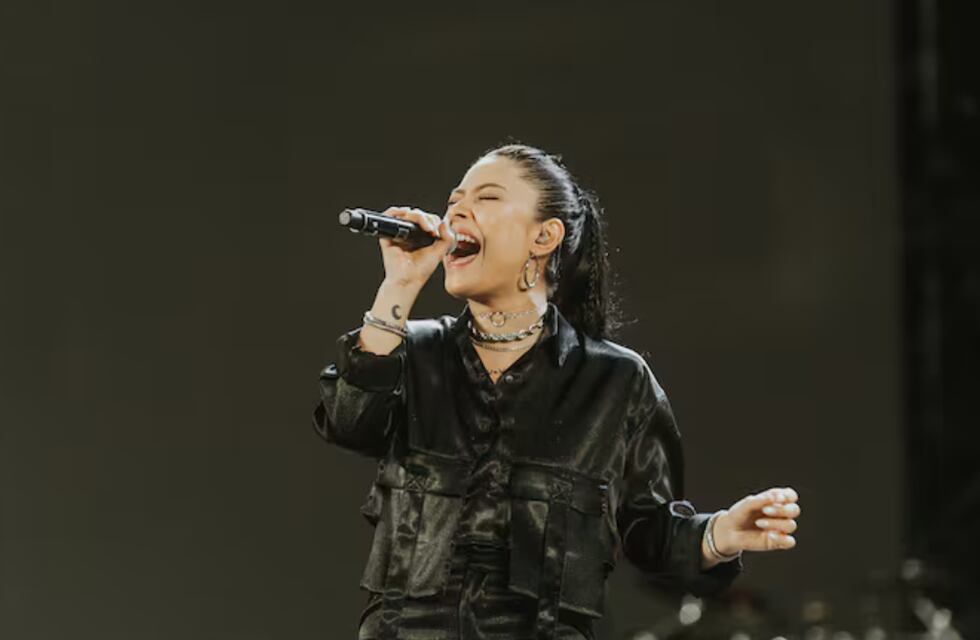 Valentina Márquez fue telonera de María Becerra y mostró la intimidad del camarín