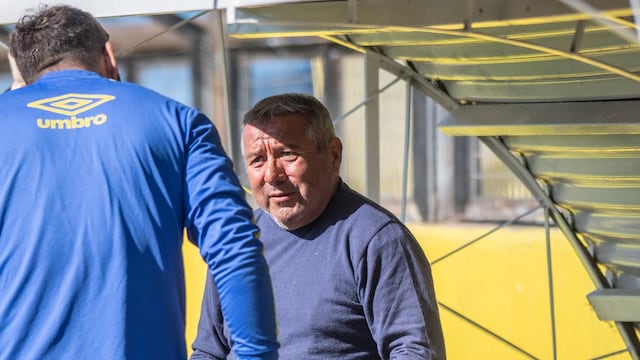 El exfutbolista de 66 años se descompensó mientras estaba en su casa.