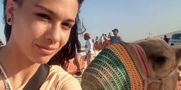 Nahir Tayura, la mendocina de 25 años que vive en Qatar y elaboró un listado de consejos y recomendaciones para los argentinos que viajen al Mundial