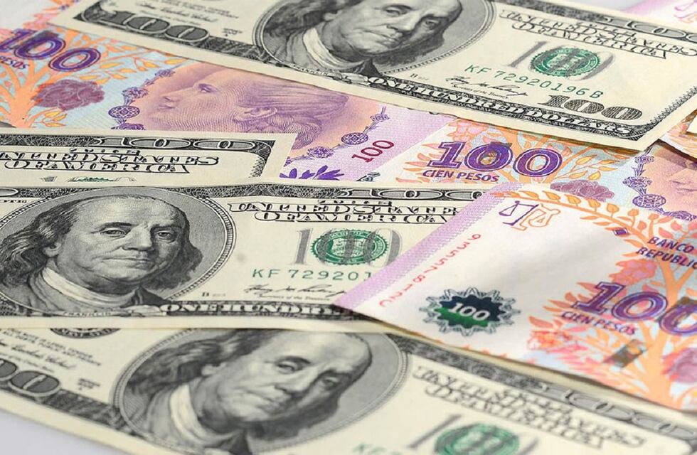 Más devaluados que Venezuela: el valor del peso argentino en dólares y la comparación con otros países de América Latina