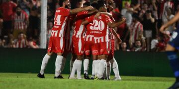 Gol de Gabriel Graciani, Instituto vs Atlético Tucumán (José Hernández / La Voz)