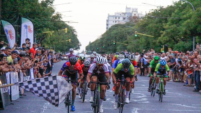 Mauricio Páez se impuso en el embalaje final y se quedó con la segunda etapa de la Vuelta de Mendoza, disputada entre General Alvear y San Rafael.