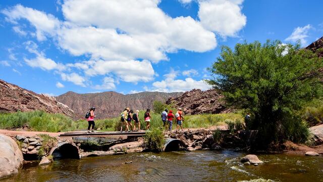 Practicar trekking en las bellezas naturales de San Juan, otra de las actividades programadas.