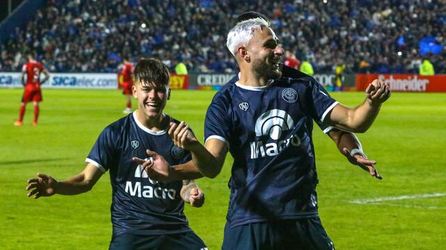 Juan Manuel Elordi festeja el primer tanto Azul de cara a la popular local. / Gentileza: Prensa CSIR.