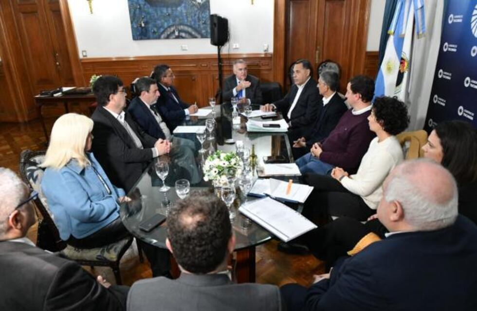 Jaldo se reunió con su gabinete para confirmar los actos del 9 de Julio